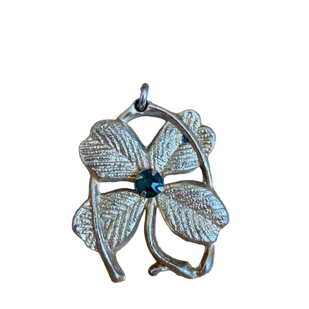 Vintage Four Leaf Clover Necklace Pendant Costume Jewelry